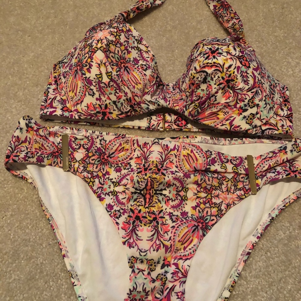 Victoria’s Secret Bikini